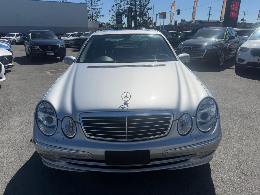 2004 Mercedes-Benz E-Class W211 E500 Elegance Sedan Image 3