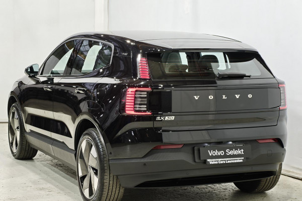 2024 Volvo EX30  Single Motor Extended Range Ultra SUV Image 5