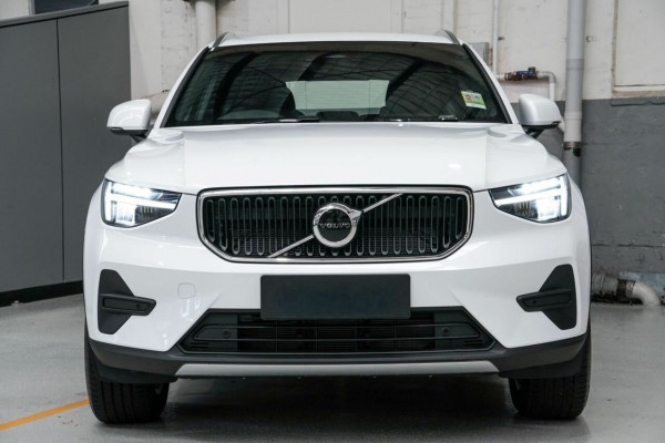 2025 MY26 Volvo XC40 XZ Plus B4 SUV Image 17
