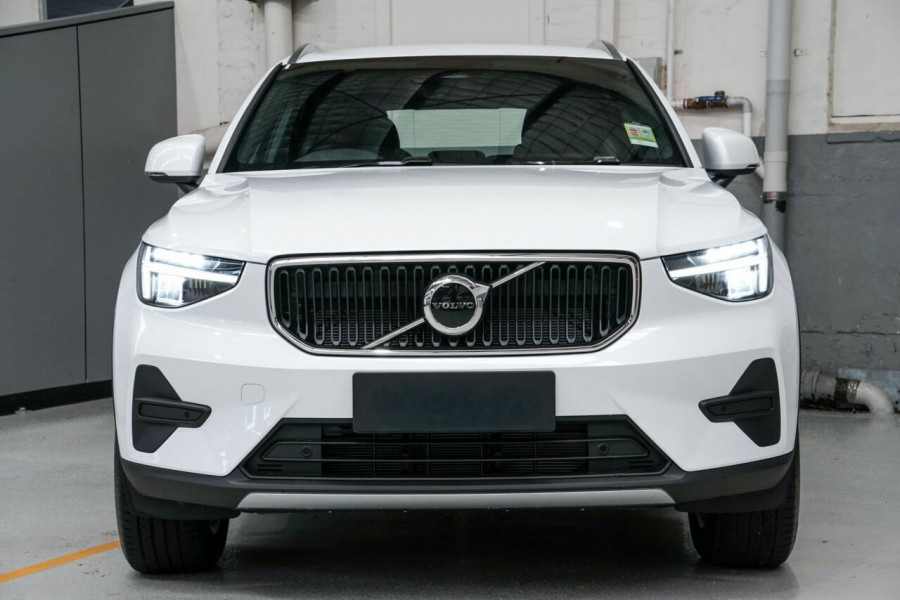 2025 MY26 Volvo XC40 XZ Plus B4 SUV Image 17