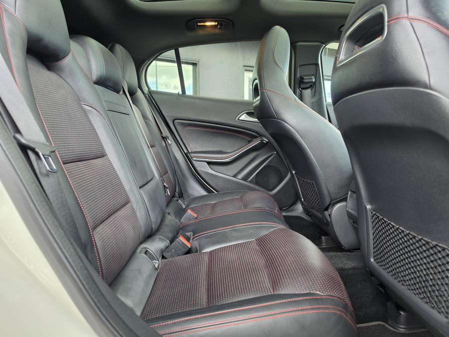 2016 Mercedes-Benz GLA-Class X156 GLA180 SUV Image 26