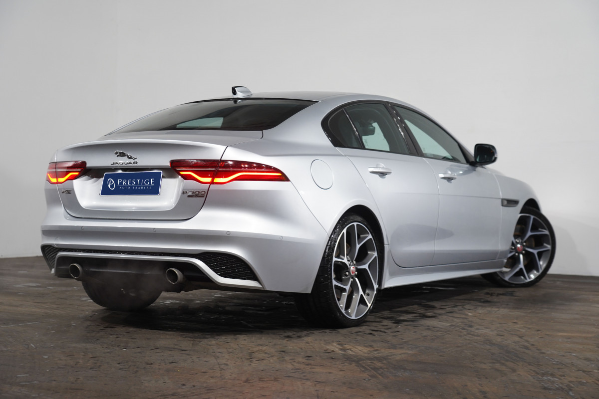 2019 Jaguar Xe P300 R-Dynamic Se (221kw) Sedan Image 6