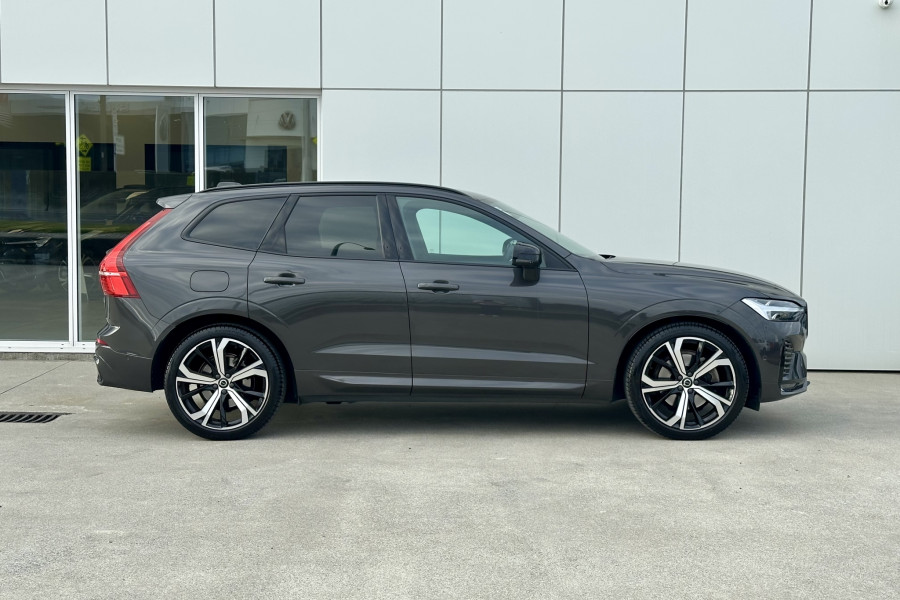 2021 Volvo XC60 B6 AWD R-DESIGN 2.0P SUV Image 7