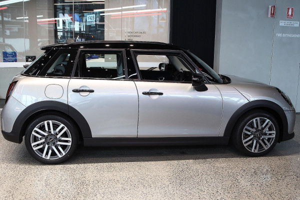 2026 MINI Cooper F65 C Favoured Hatch image 6