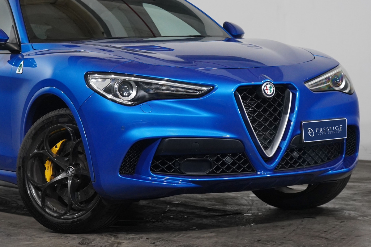 2019 Alfa Romeo Stelvio Quadrifoglio SUV Image 2