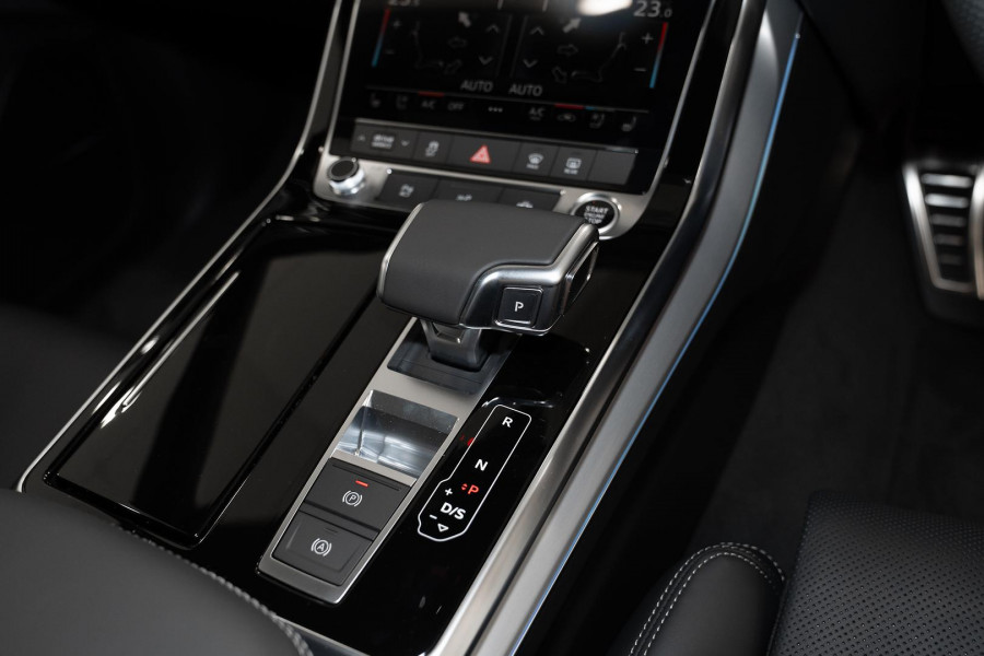 2026 Audi Q8 F1 TFSI e 360kW S line SUV