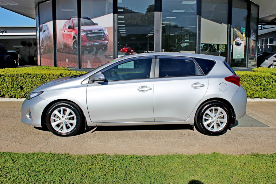 2013 Toyota Corolla ZRE182R Ascent Sport Hatch Image 5
