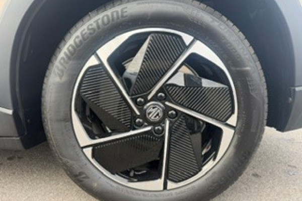 2025 MG MGS5 EV ZS3EM Essence 62 SUV Image 6
