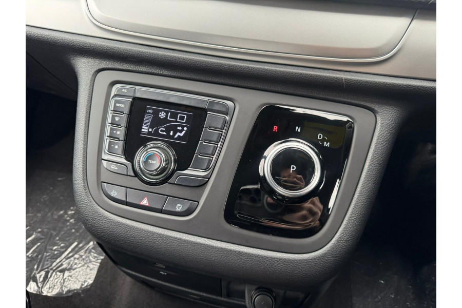 2025 LDV G10 SV7C + Van Image 16