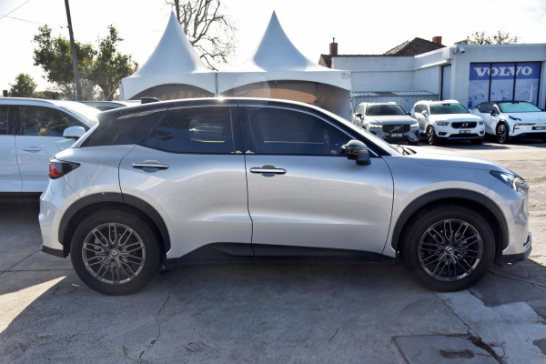 2024 Lexus LBX MAYH15R Sports Luxury SUV Image 4