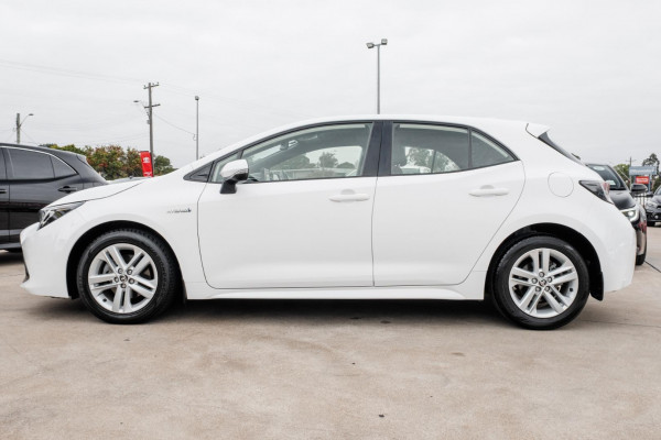2022 Toyota Corolla ZWE219R  Ascent Sport Hybrid Hatch Image 3