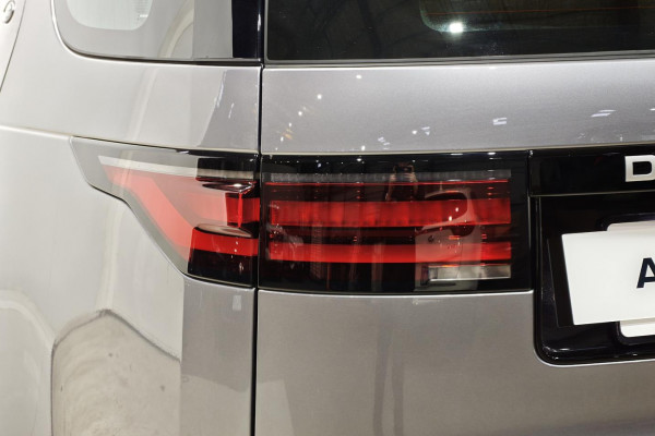 2025 Land Rover Discovery Series 5 D350 S SUV Image 20