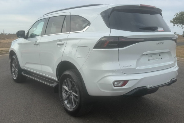 2026 Isuzu MU-X RJ LS-U SUV Image 5