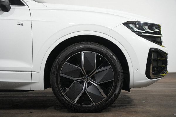 2024 Volkswagen Touareg 210TDI R-Line SUV image 5