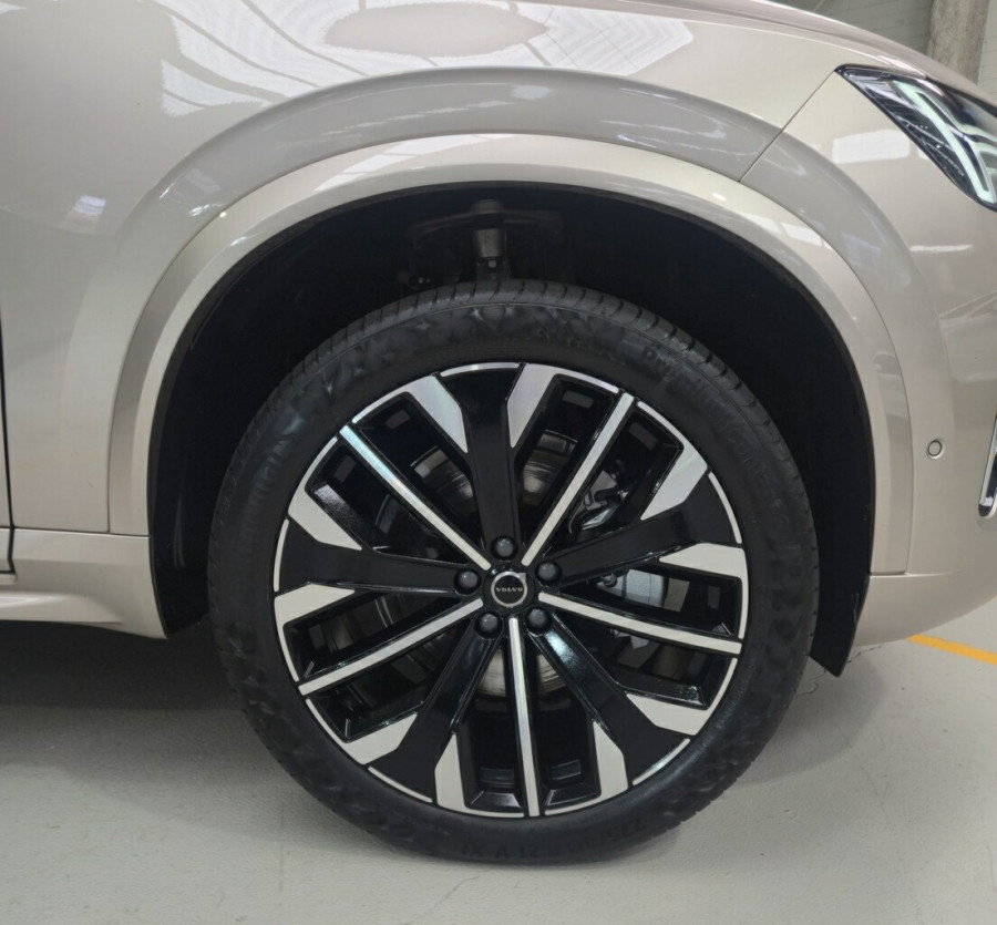 2024 MY25 Volvo XC90 L Series Ultra B5 Bright SUV Image 8
