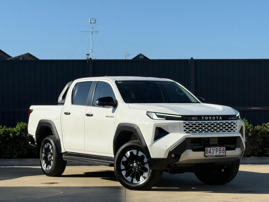 2025 Toyota HiLux GUN126R SR5 48V Ute Image 1