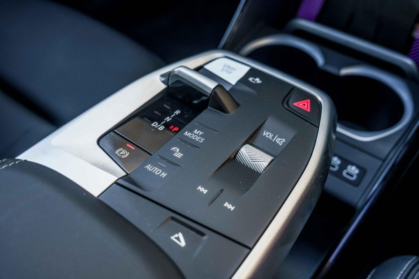 2024 BMW iX2 U10 eDrive20 M Sport SUV image 19