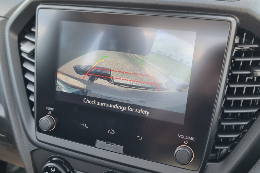 2025 Isuzu D-MAX SX High Ride Cab Chassis Image 11