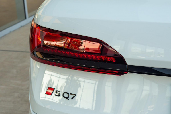 2025 Audi SQ7 4M TFSI SUV image 23