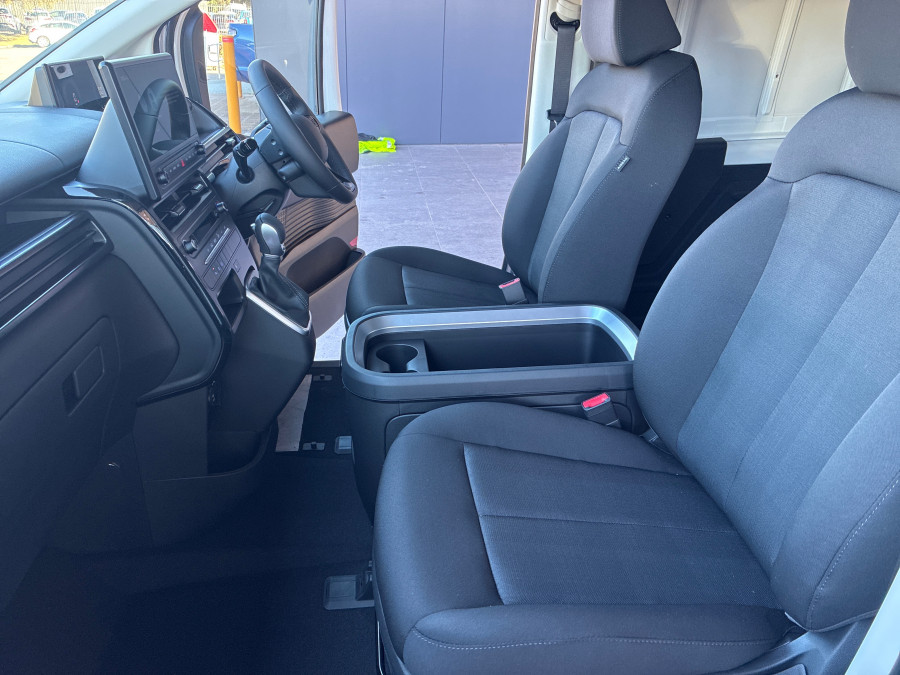 2026 MY27 Hyundai Staria Load US4.V4  Van Image 9