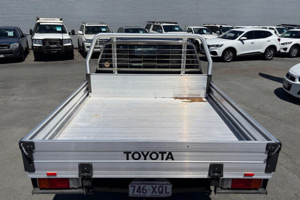 2017 Toyota HiLux  SR Double Cab Pick Up Image 11