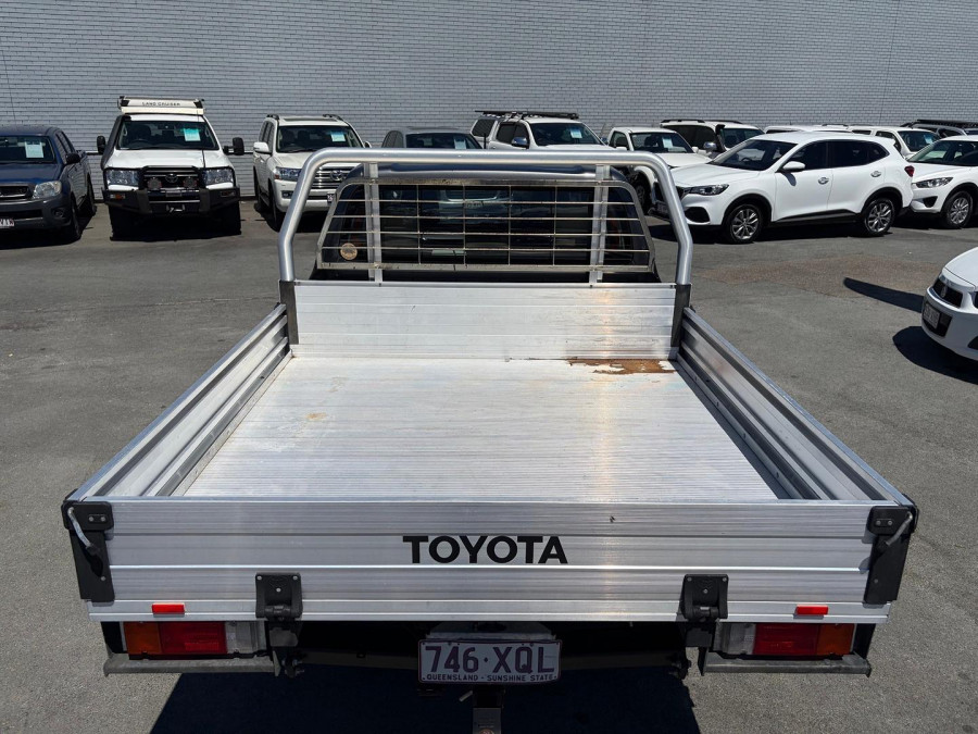 2017 Toyota HiLux  SR Double Cab Pick Up Image 11