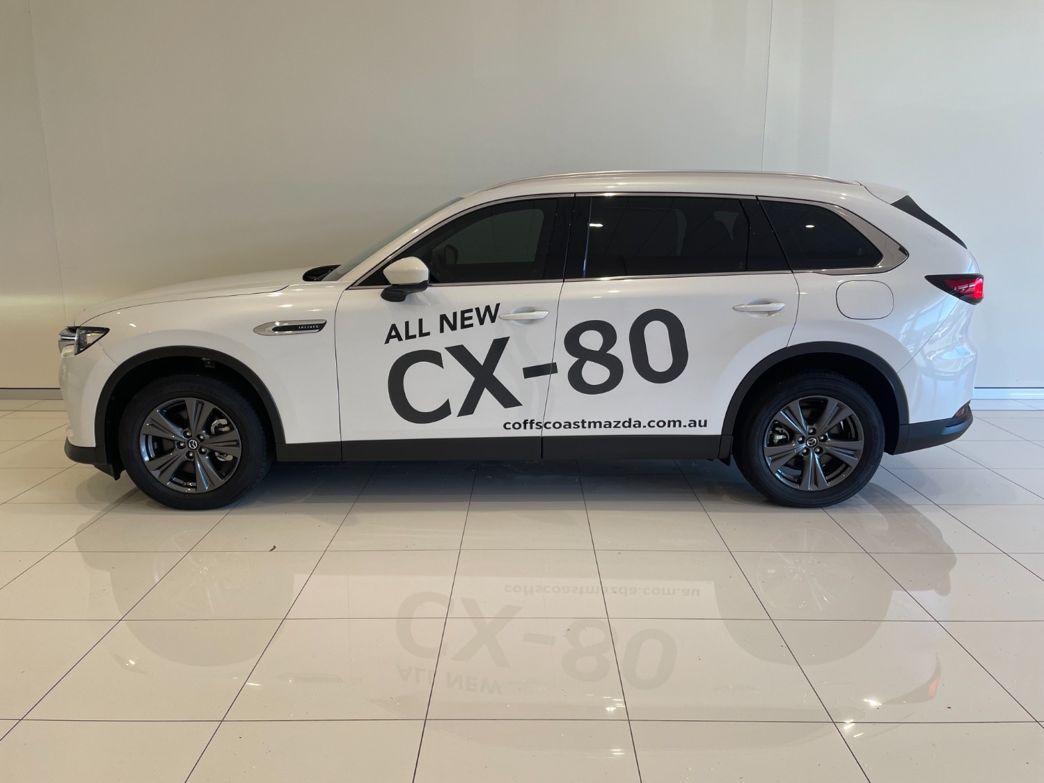 2024 Mazda CX-80 KL G40e Touring SUV Image 5