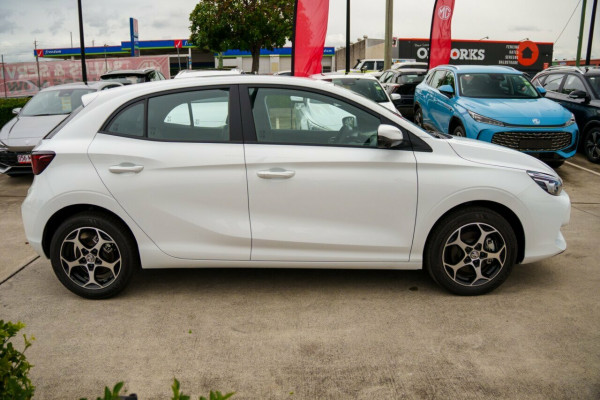2024 MY24.5 MG MG3 ZP22 Essence Hybrid+ Hatch