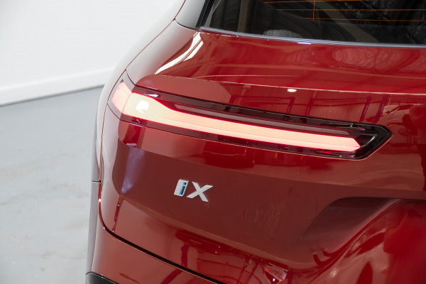 2022 BMW iX xDrive40 Sport SUV Image 11