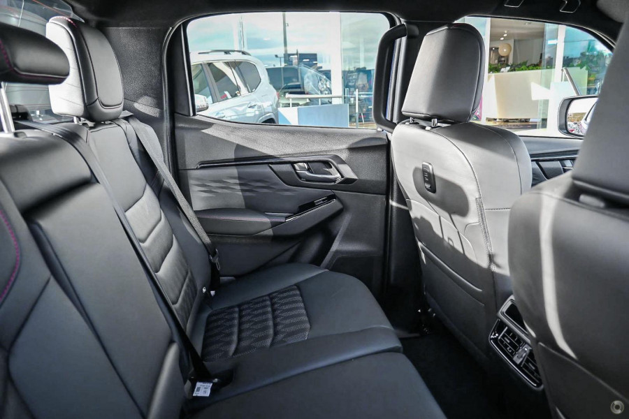 2025 MY24 Isuzu D-MAX RG X-TERRAIN Ute Image 9