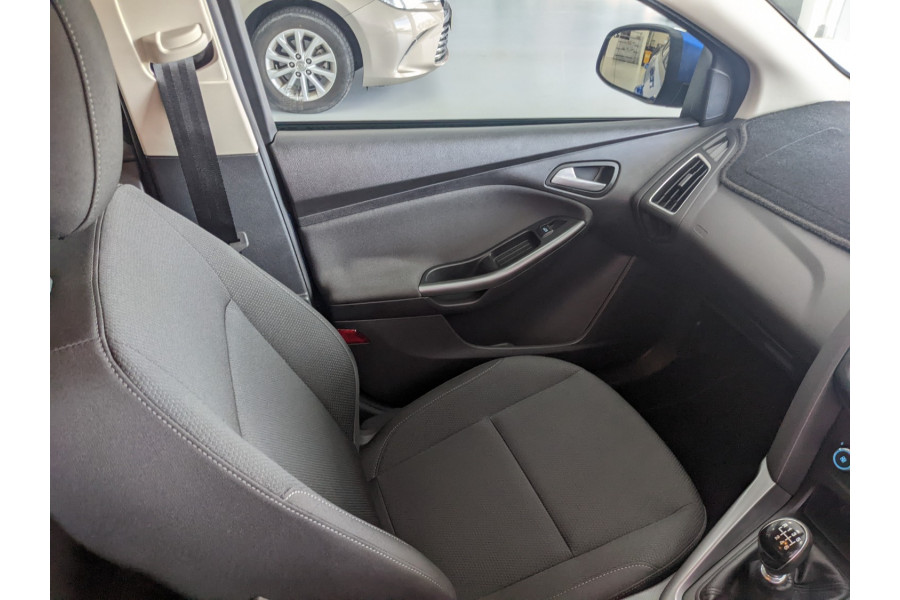 2017 Ford Focus LZ TREND Hatchback Image 21