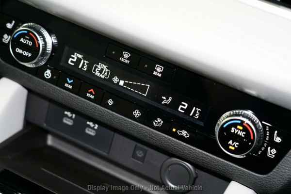2025 Mitsubishi Outlander ZM Exceed SUV Image 13