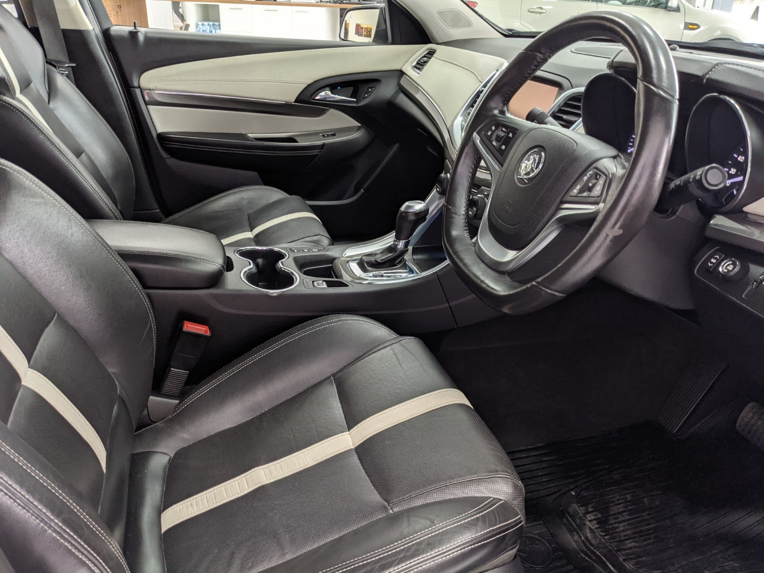 2015 Holden Caprice WN MY15 V Sedan Image 11