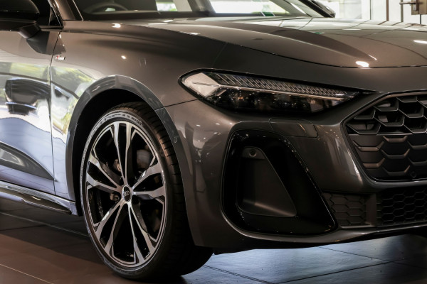 2025 Audi A5 B10 TFSI 150kW S line Sedan image 5