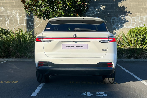 2026 MG HS Plug-in Hybrid Essence SUV Image 4
