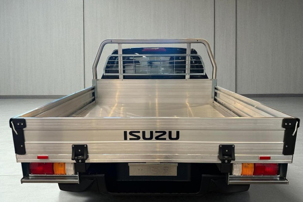 2026 MY25.5 Isuzu D-MAX RG SX Cab Chassis Image 4