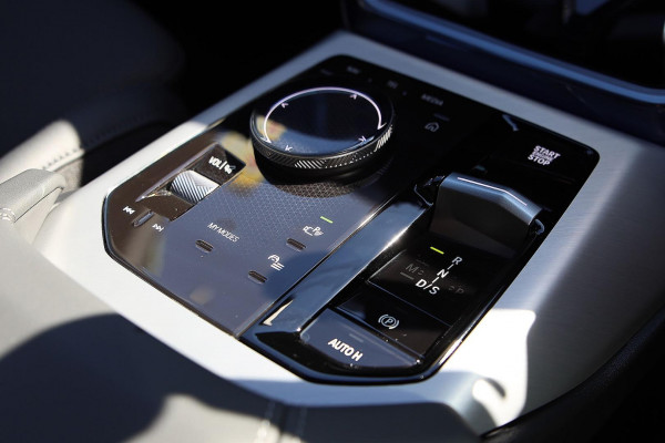 2025 BMW X3 G45 20 xDrive SUV image 19