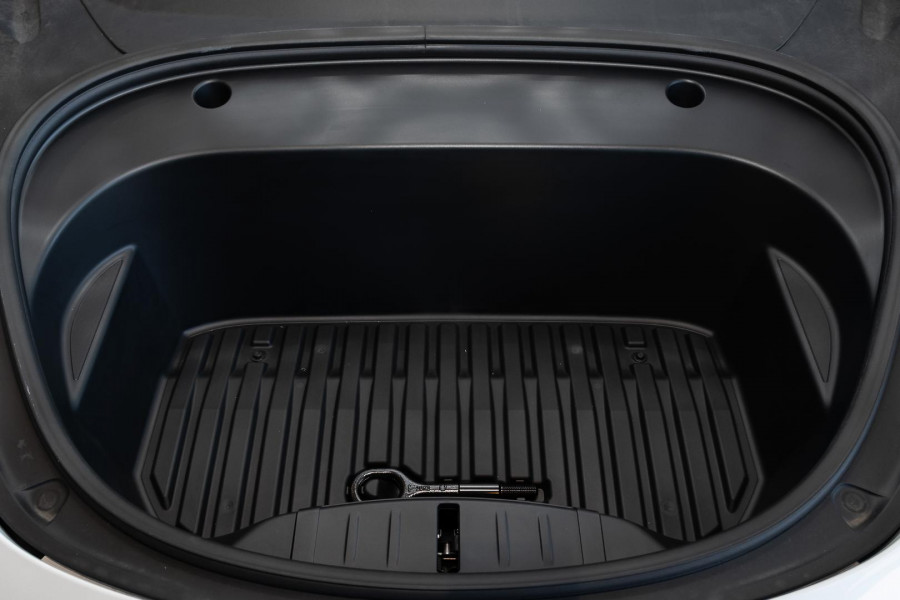 2022 Tesla Model 3  Rear-Wheel Drive Sedan
