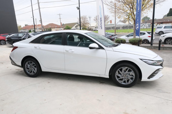 2025 Hyundai i30 CN7.V2  Sedan Image 5