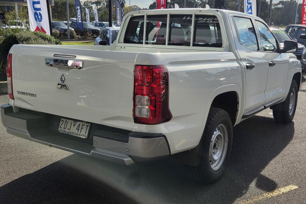 2025 Mitsubishi Triton MV GLX Ute Image 8