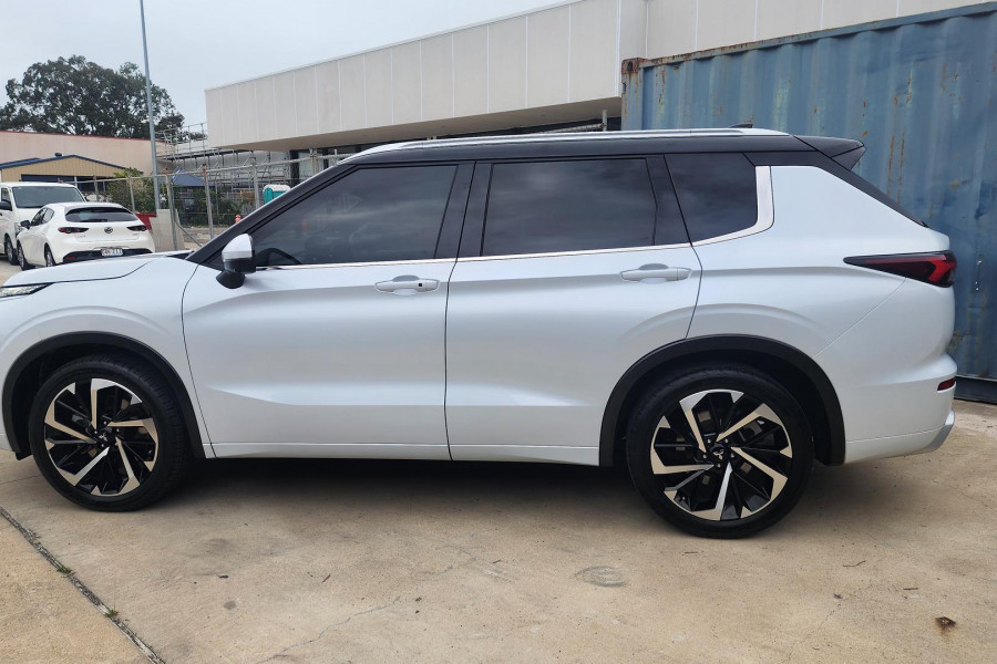 2023 Mitsubishi Outlander ZM Exceed Tourer SUV Image 6