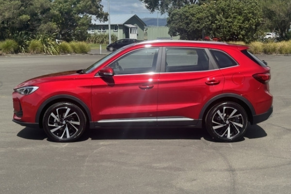 2025 MG ZS ZS32 Essence Turbo SUV Image 5