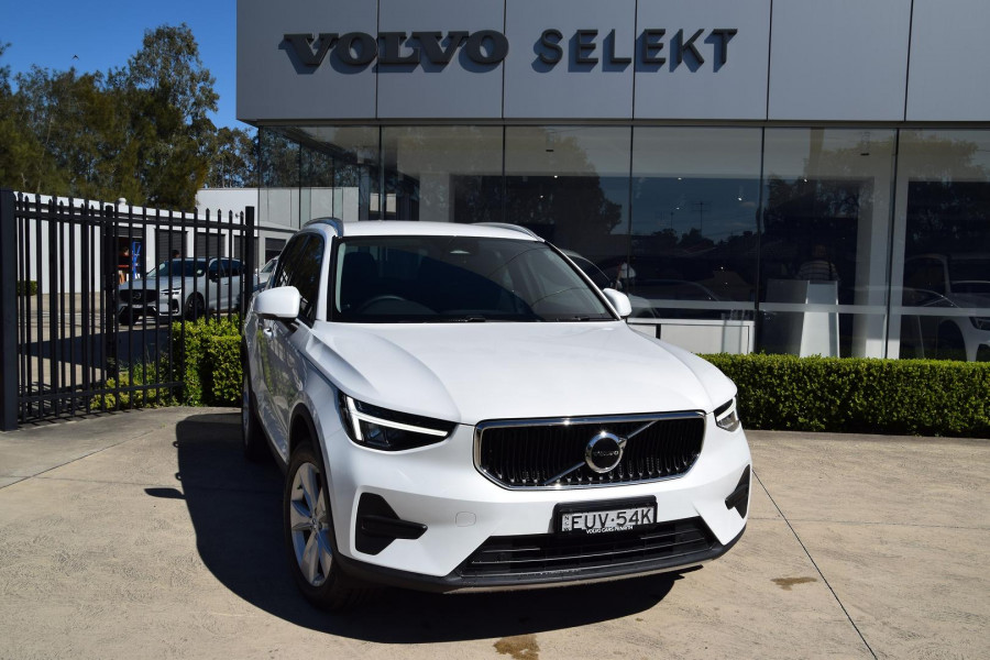 2022 MY23 Volvo XC40 XZ Plus B4 SUV Image 1