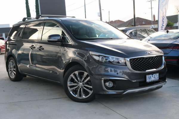 2017 MY18 Kia Carnival YP Platinum Van