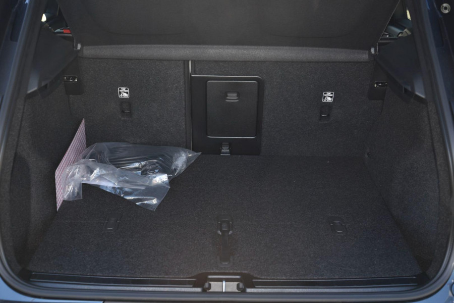 2026 MY27 Volvo EX40  Ultra Single Motor Extended Range SUV Image 7