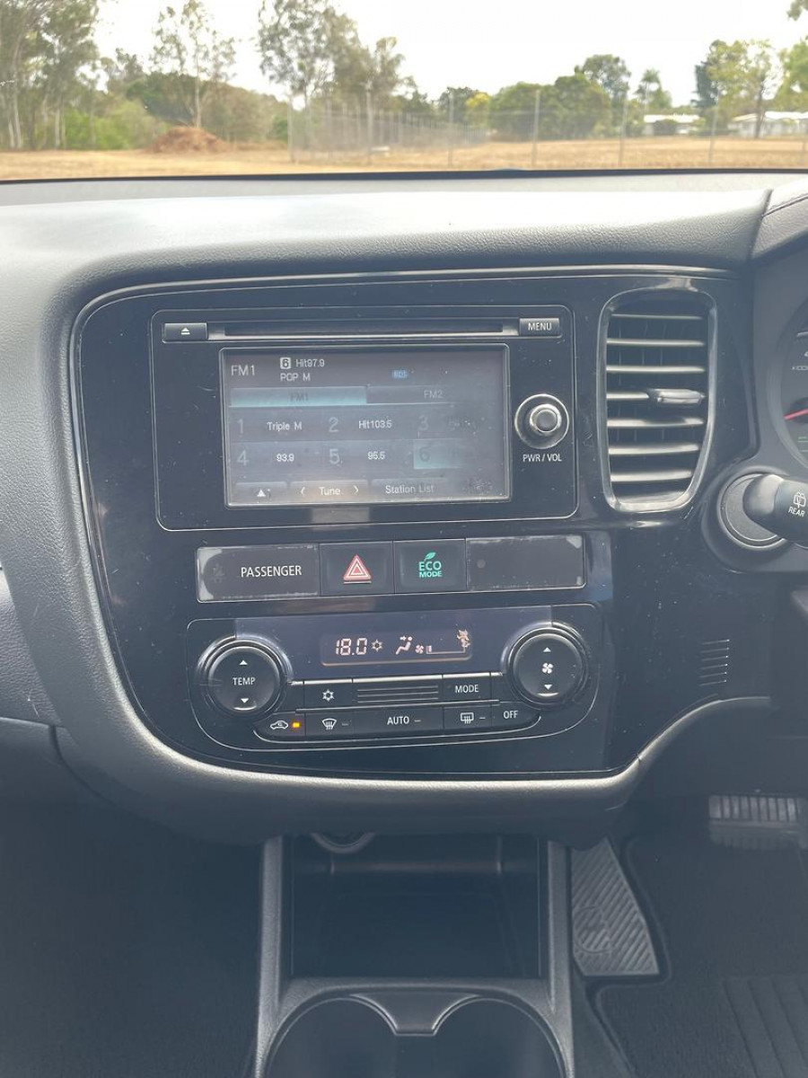 2016 Mitsubishi Outlander ZK LS SUV Image 15