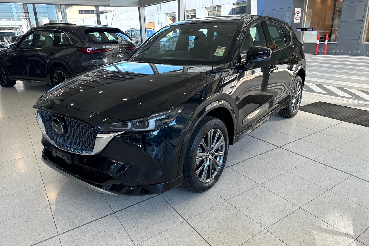 2025 MY24 Mazda CX-5 KF Series G35 Akera SUV Image 3