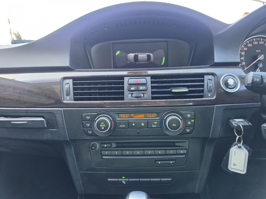 2011 BMW 3 Series E90 320i M Sport Sedan Image 23