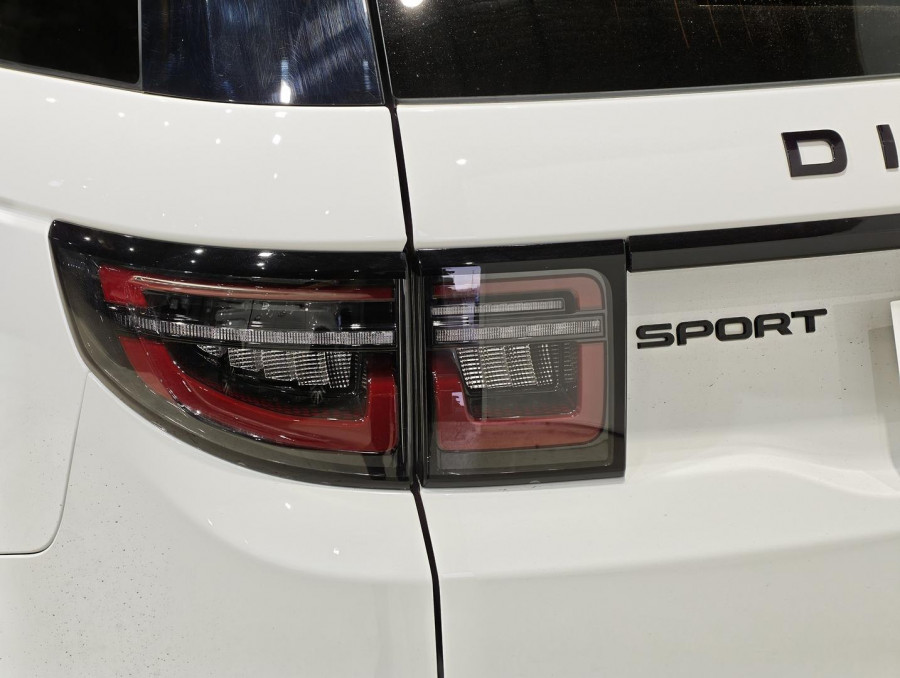 2025 MY25.5 Land Rover Discovery Sport L550 P250 Dynamic SE SUV Image 20