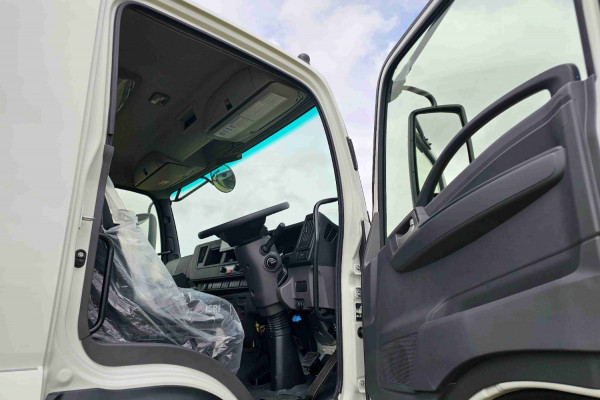2025 Isuzu FYJ 320-355 AT R67 Cab Chassis Image 4